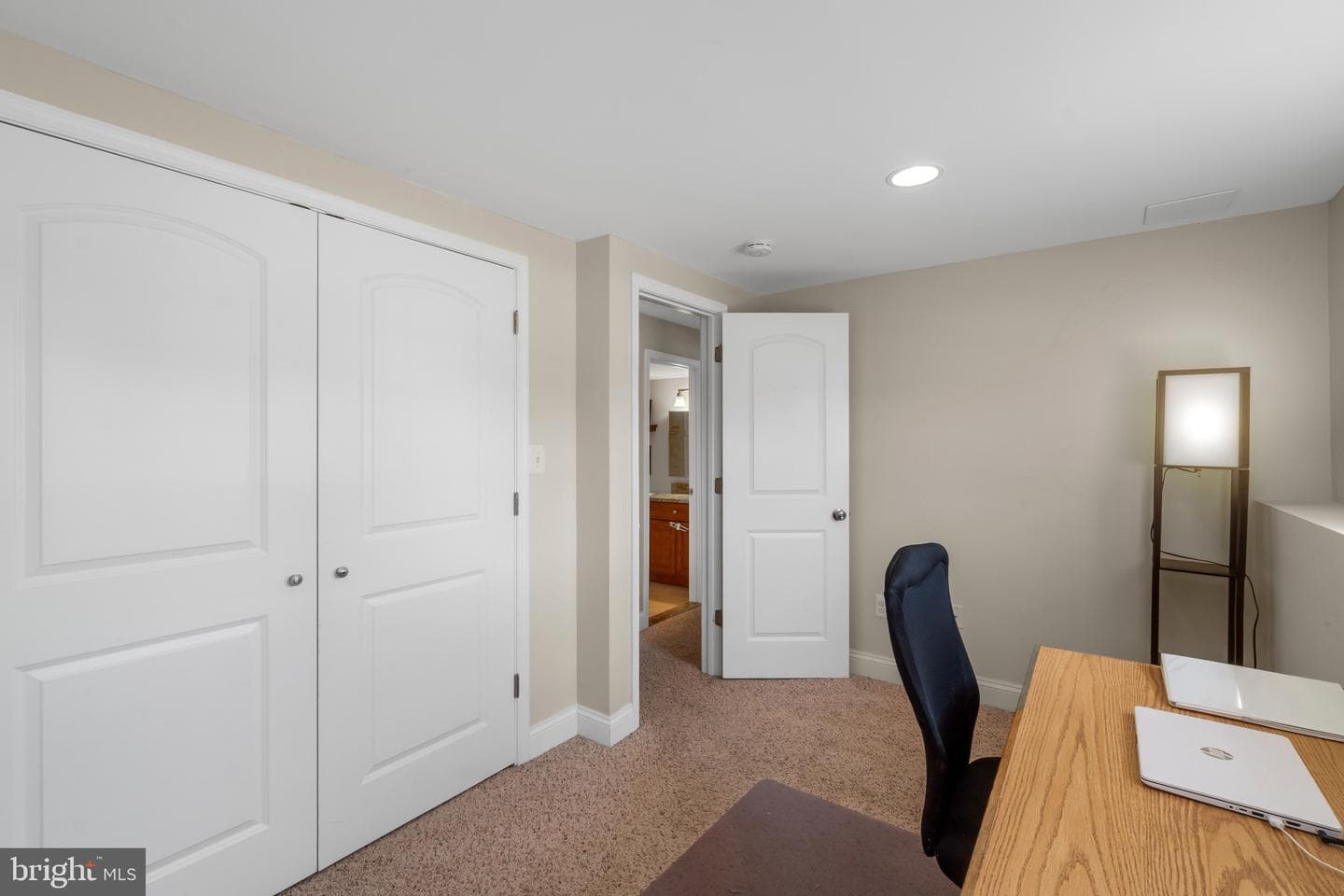 9469 Seven Courts Drive photo 20