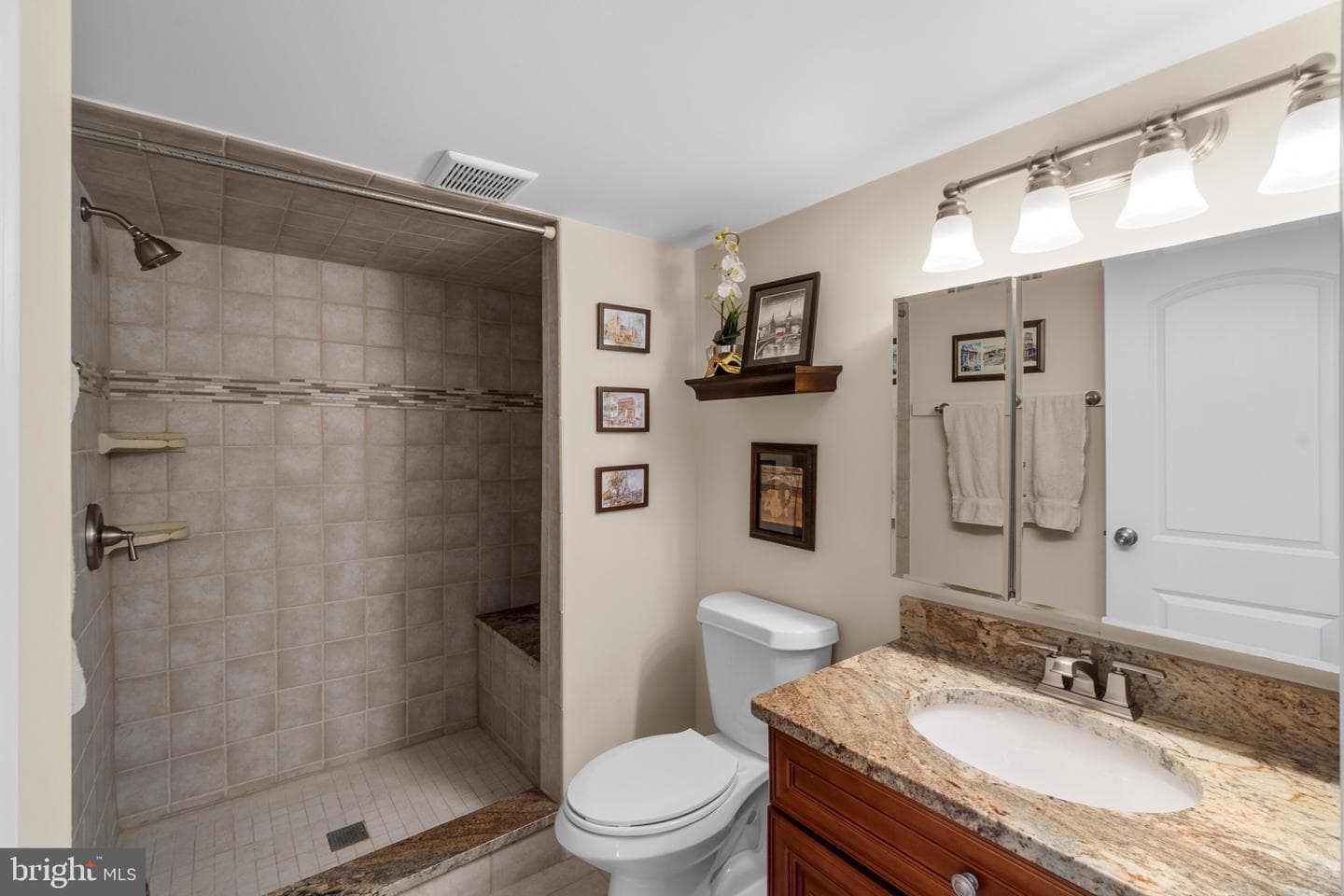 9469 Seven Courts Drive photo 21