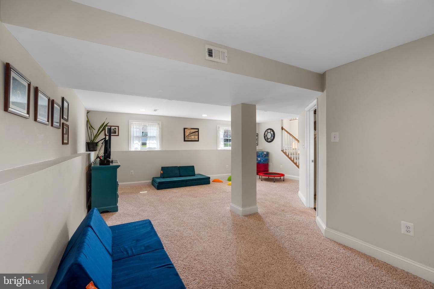 9469 Seven Courts Drive photo 23