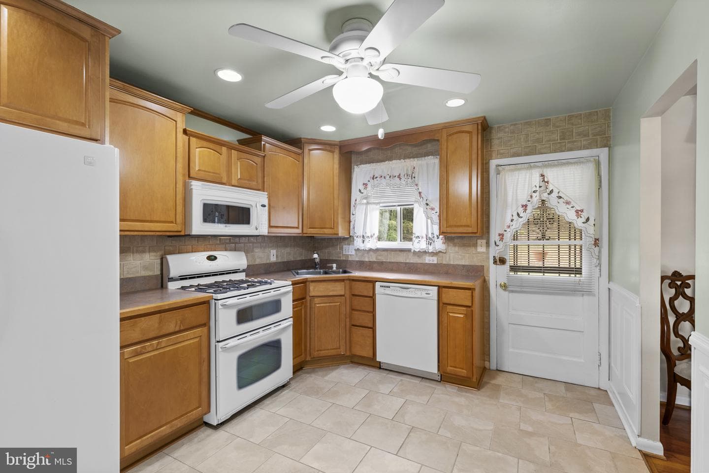 8701 Allenswood Road photo 10