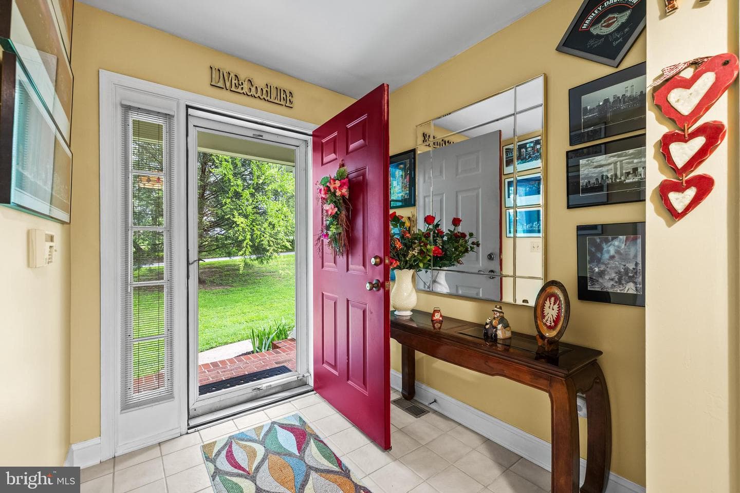 904 Maplehurst Lane photo 3