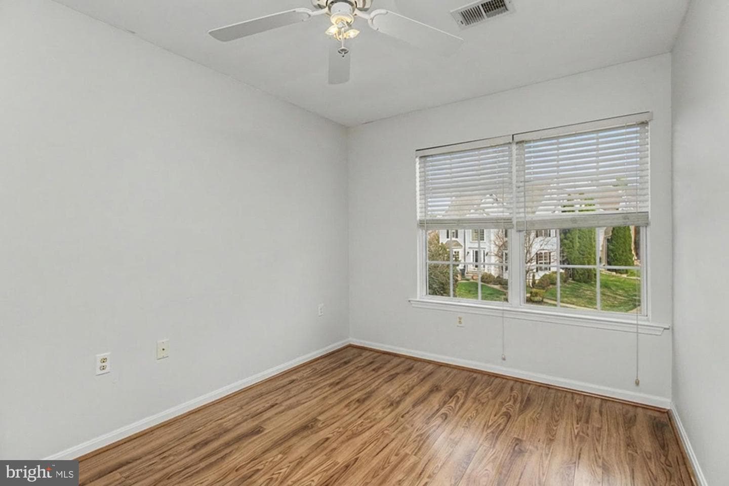 215 Carolstowne Road photo 32
