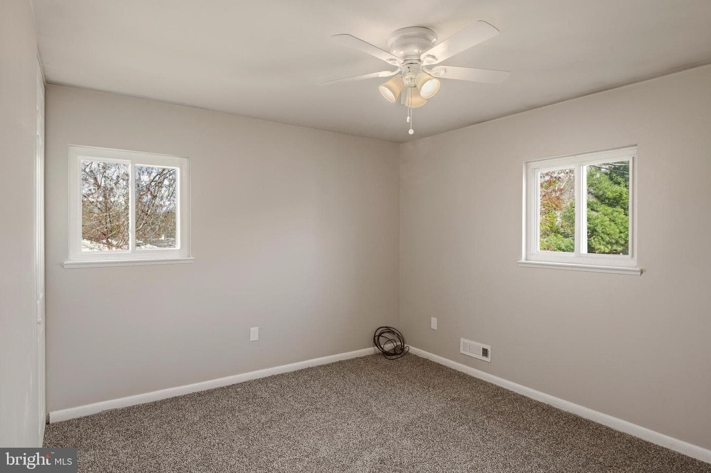 1219 Redcliffe photo 19