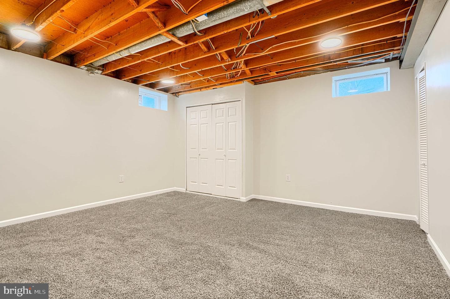 774 Seawall photo 32