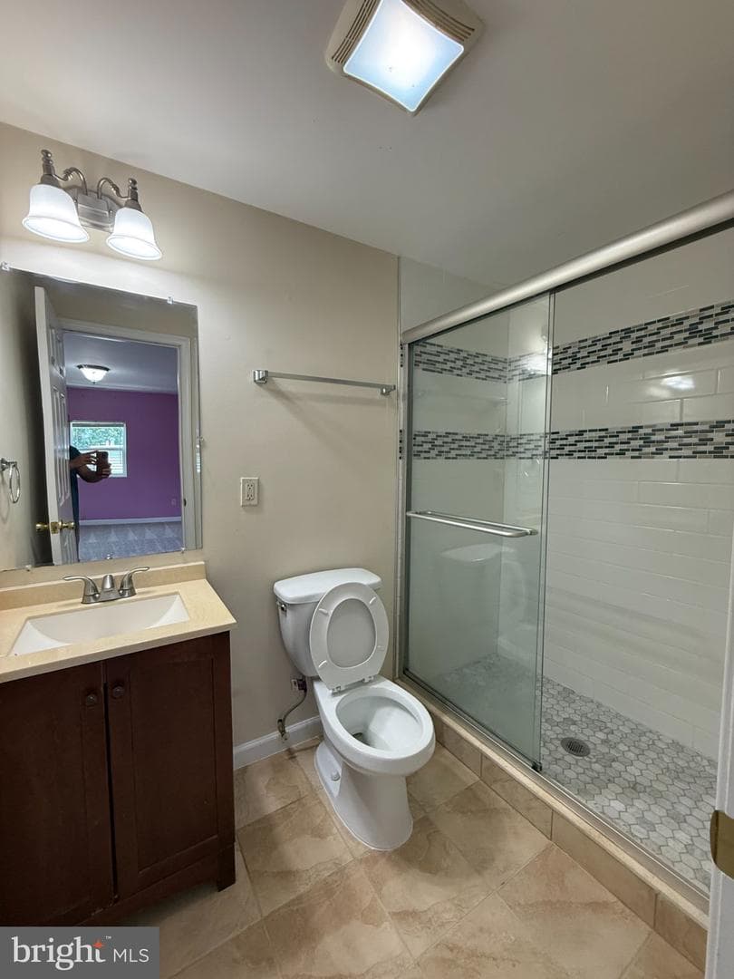 123 Winters Ln photo 17