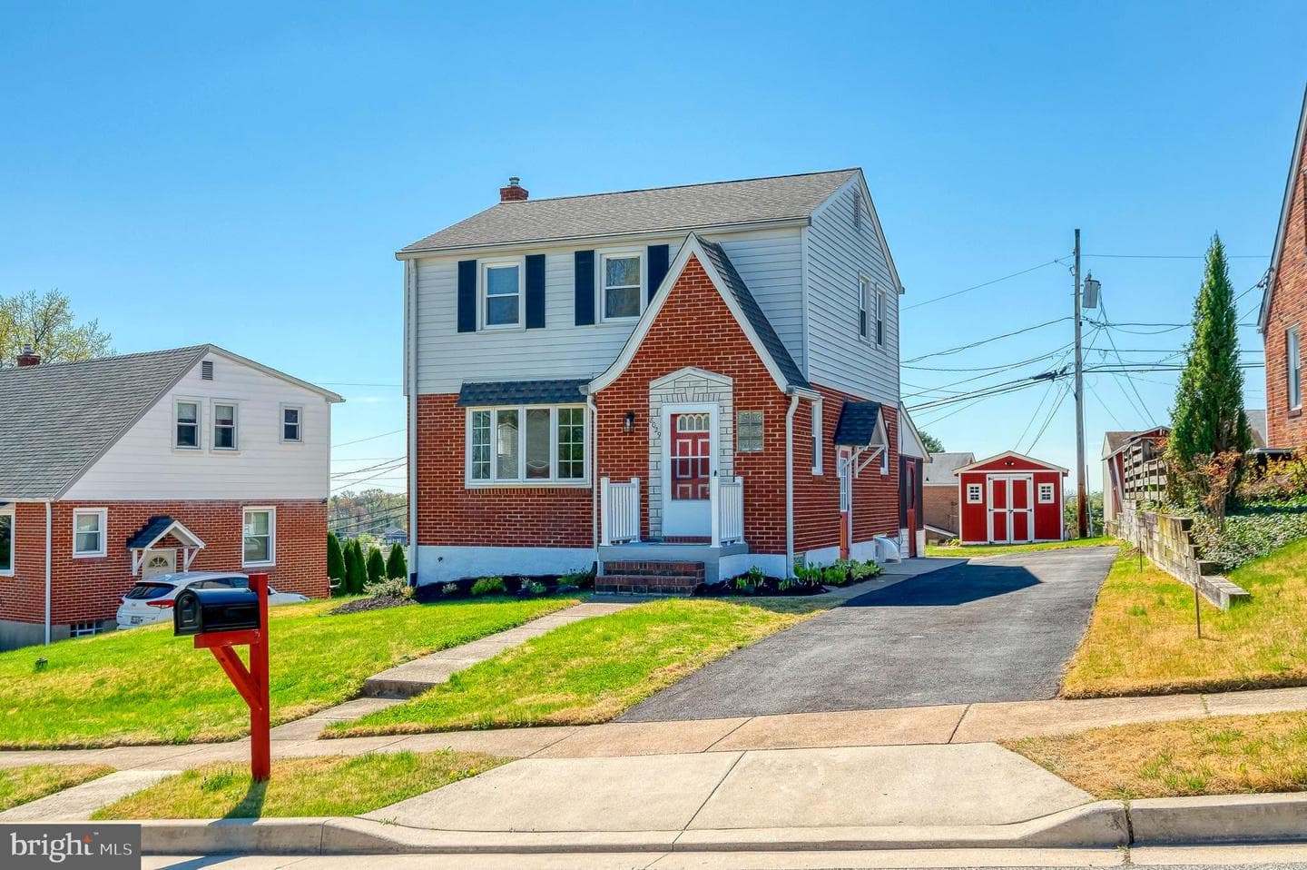 8029 Neighbors Ave