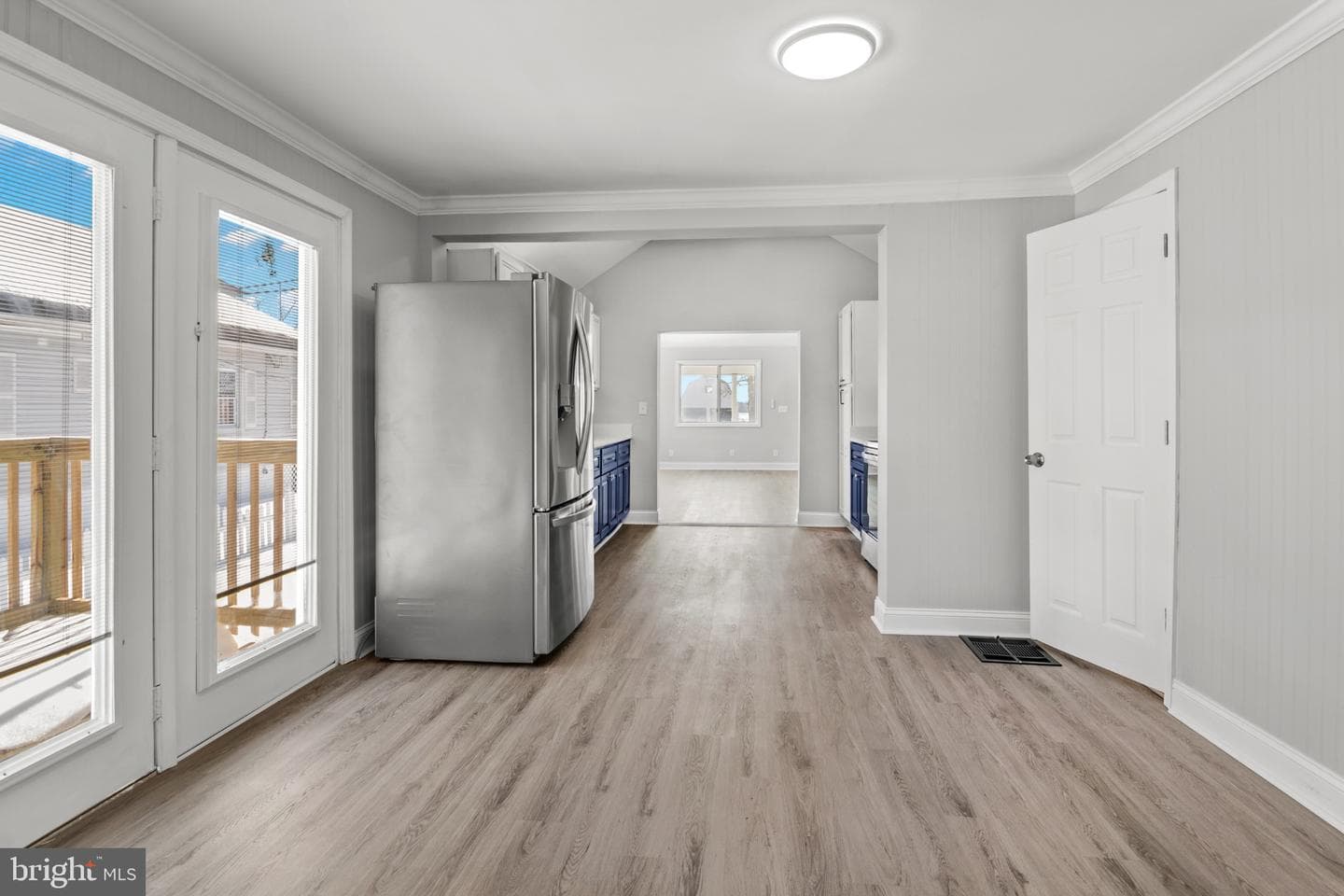 315 Riverside Drive photo 15