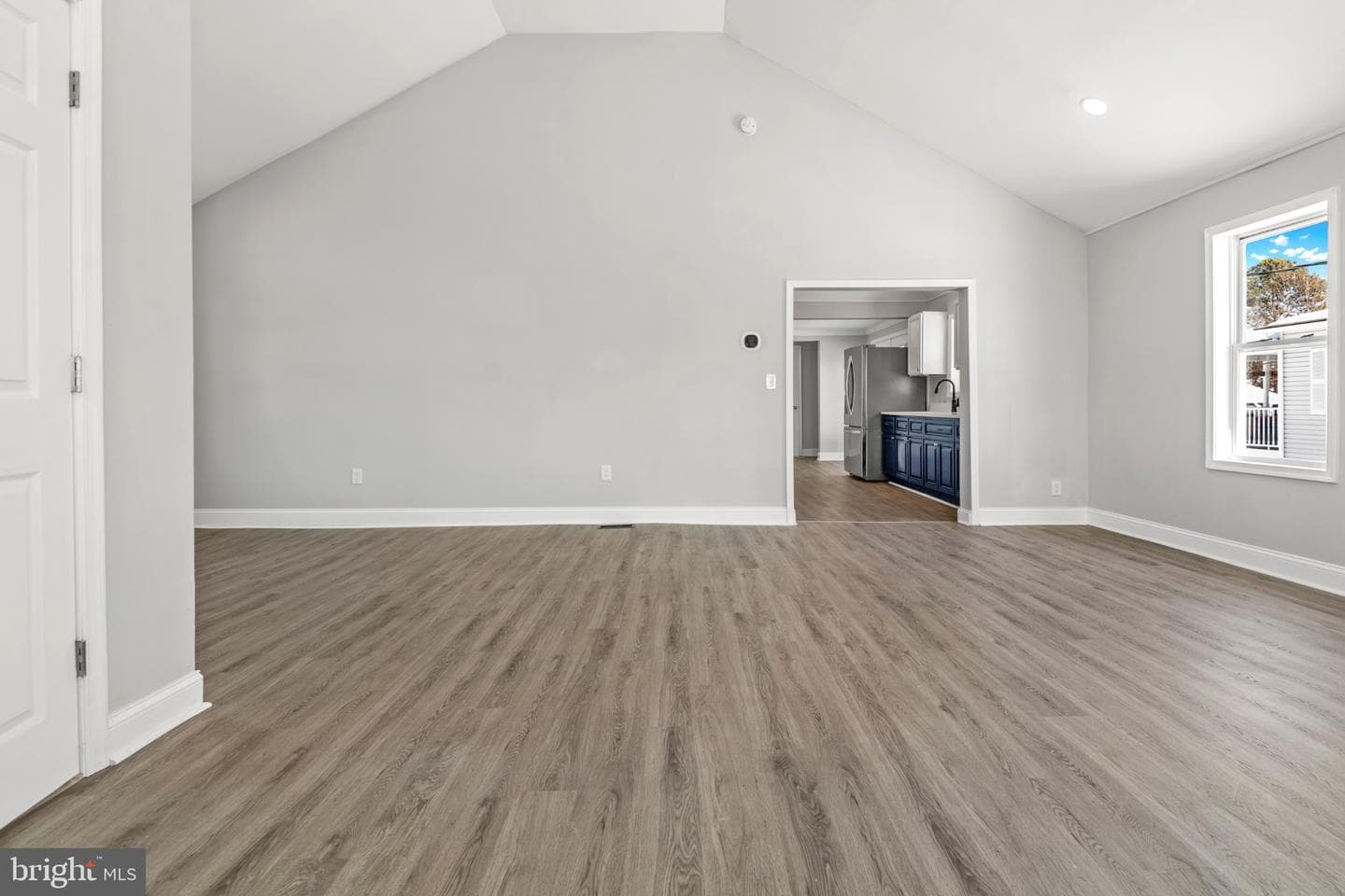 315 Riverside Drive photo 2