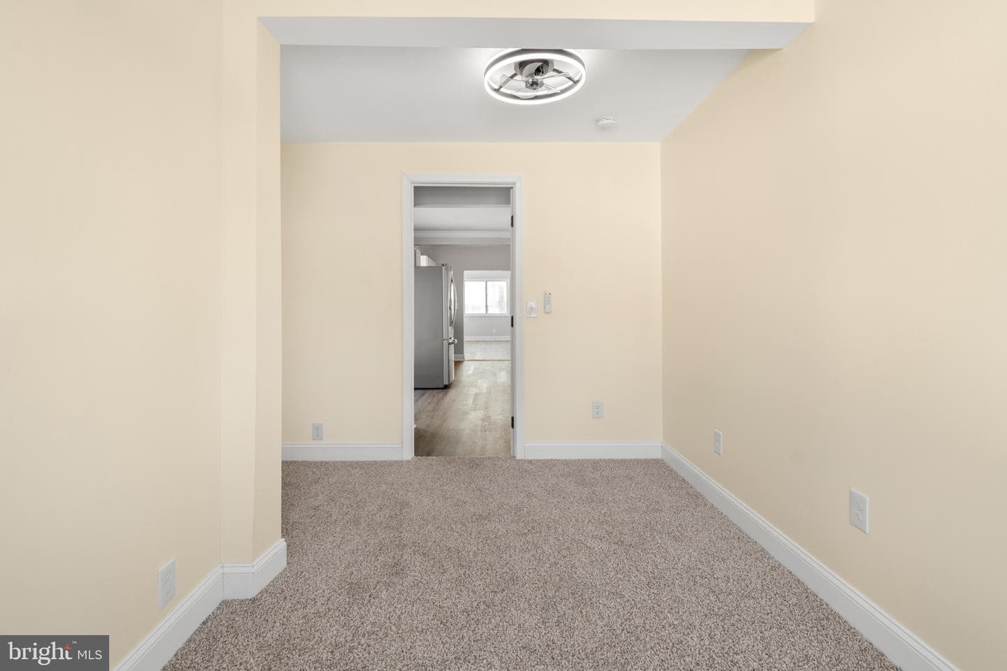 315 Riverside Drive photo 24