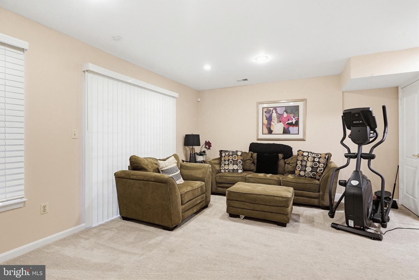 14 Shelton Court photo 27