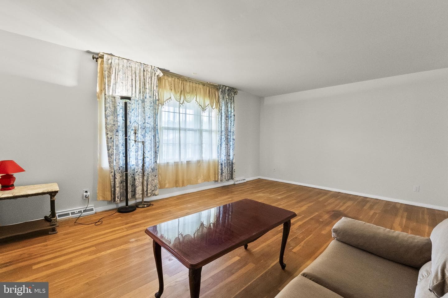 8337 Merryview Drive photo 4