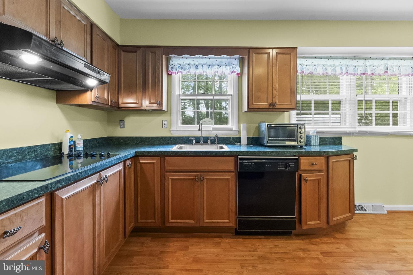 8337 Merryview Drive photo 7
