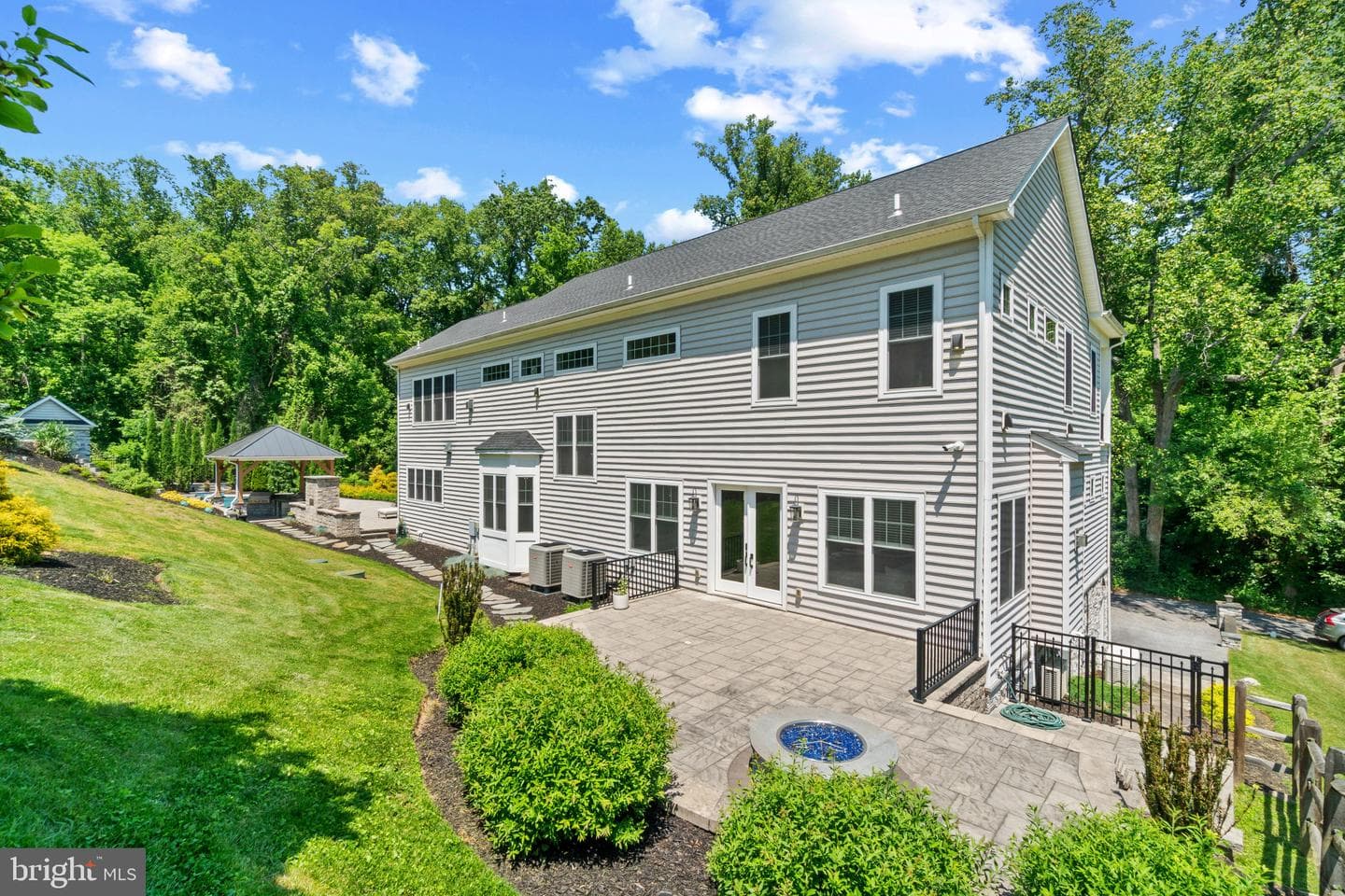 10907 Hollow Road photo 50