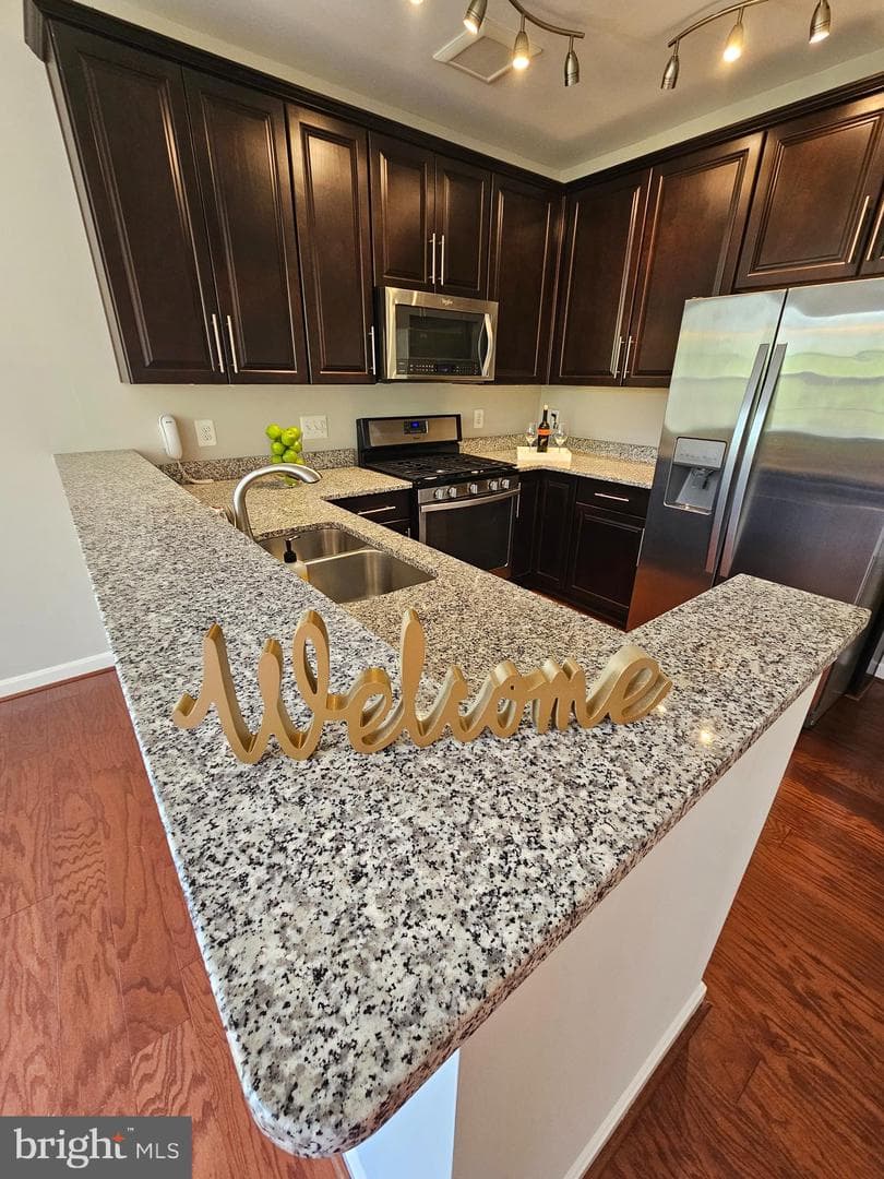 620 Quarry View Court #402 photo 13
