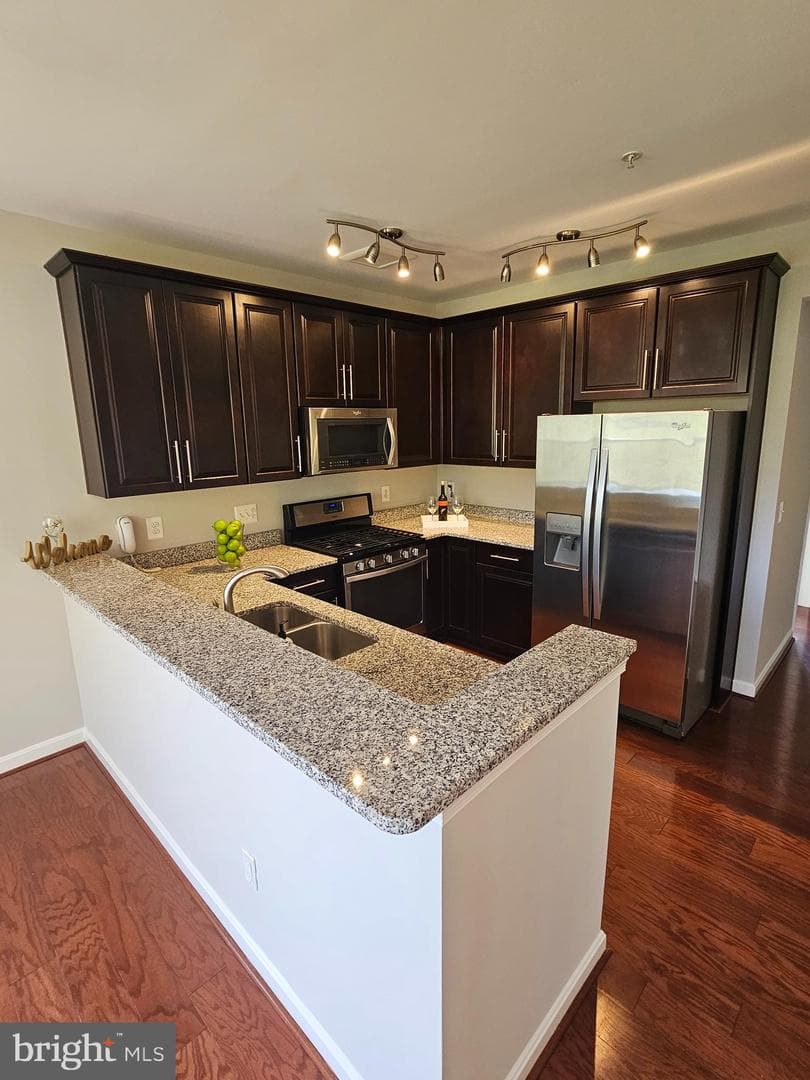 620 Quarry View Court #402 photo 15