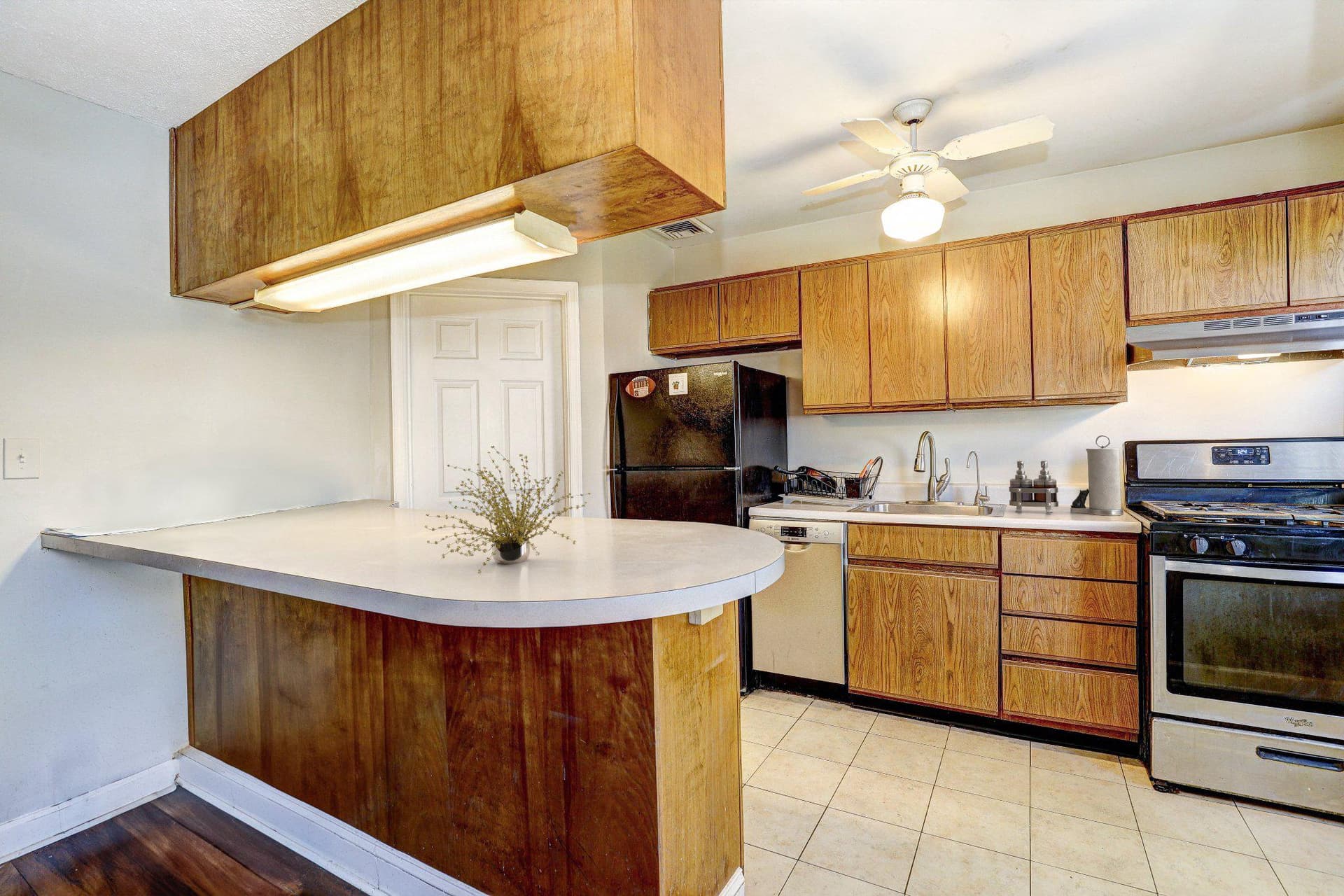 1744 Yakona Road photo 4