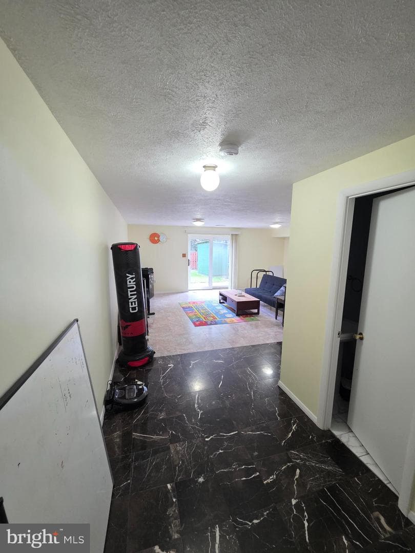 10 Casey Court photo 2