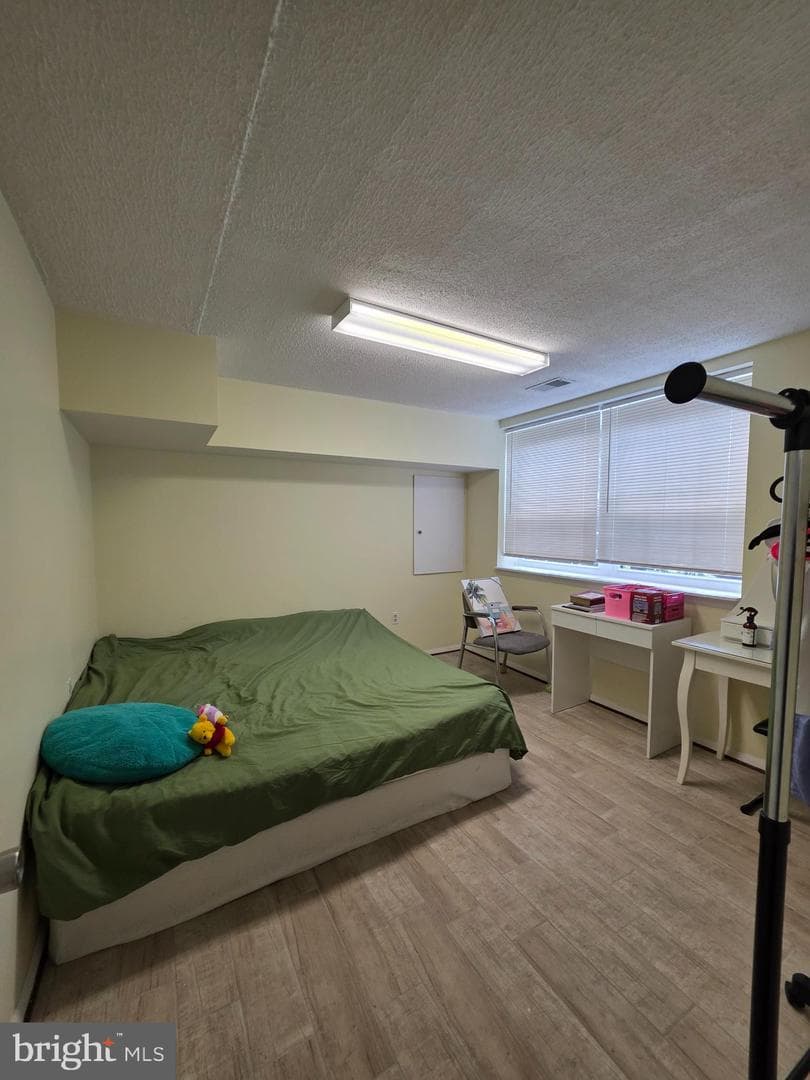 10 Casey Court photo 3