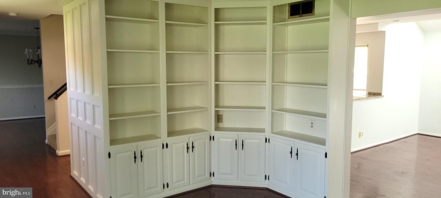 3752 Spring Lake Lane photo 4