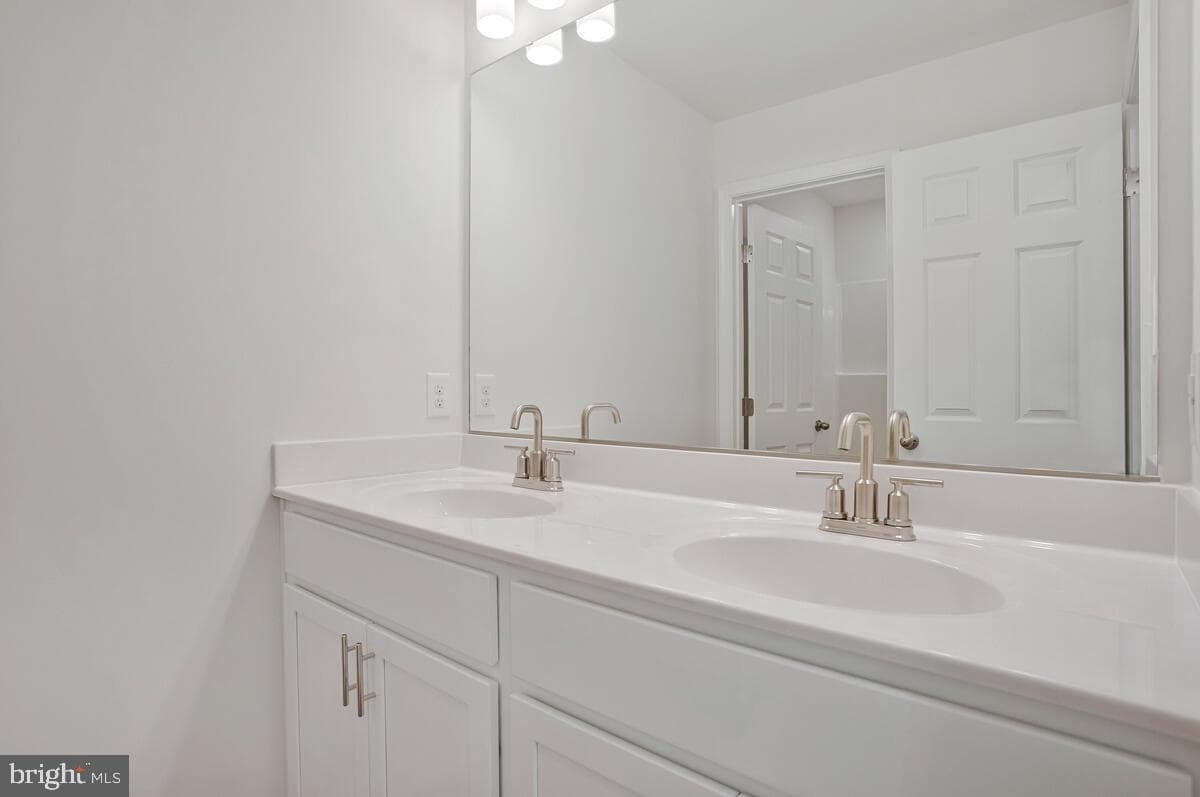 725 Nollmeyer Road photo 27