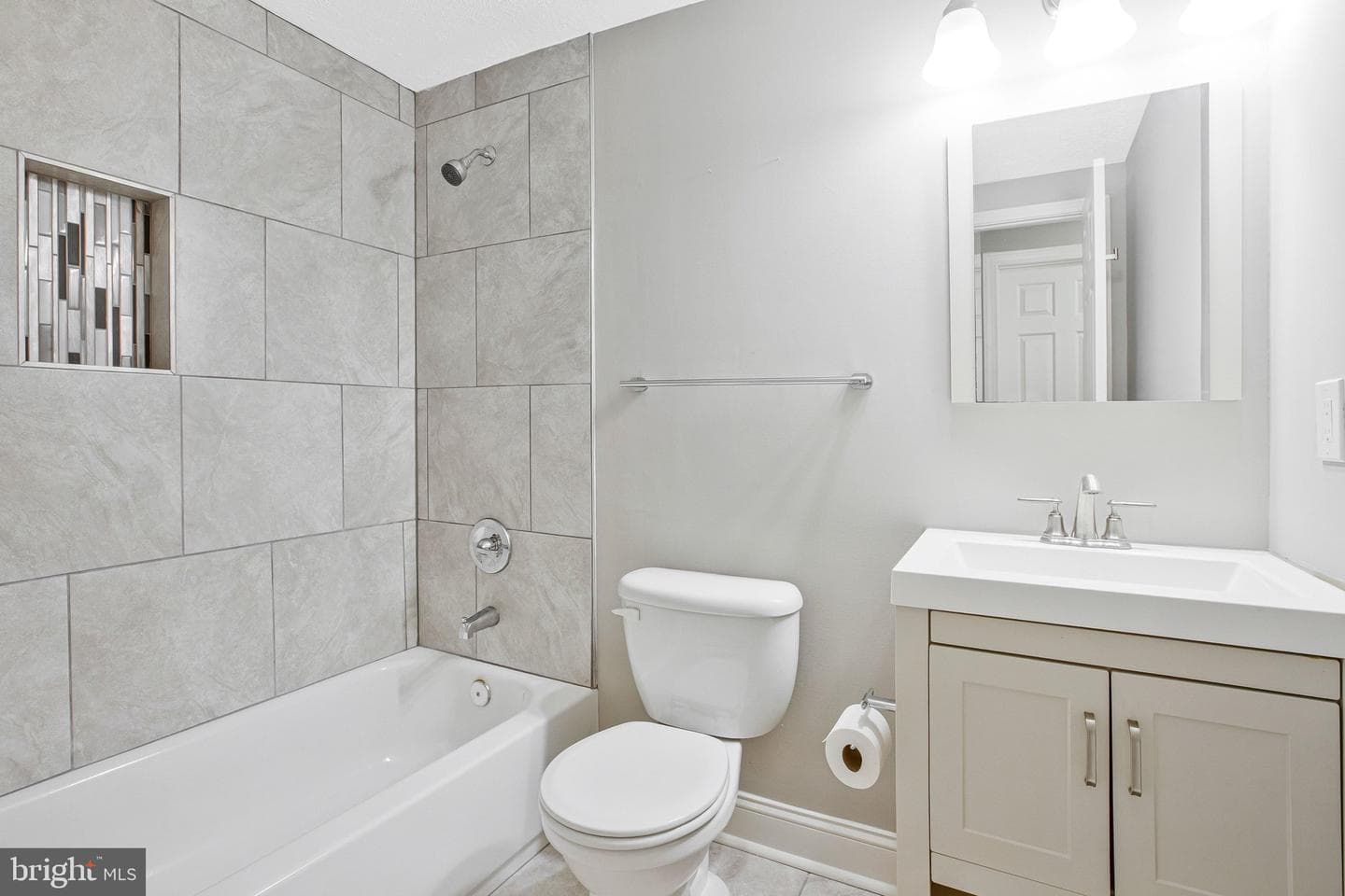 8 Randolph Springs Court photo 7