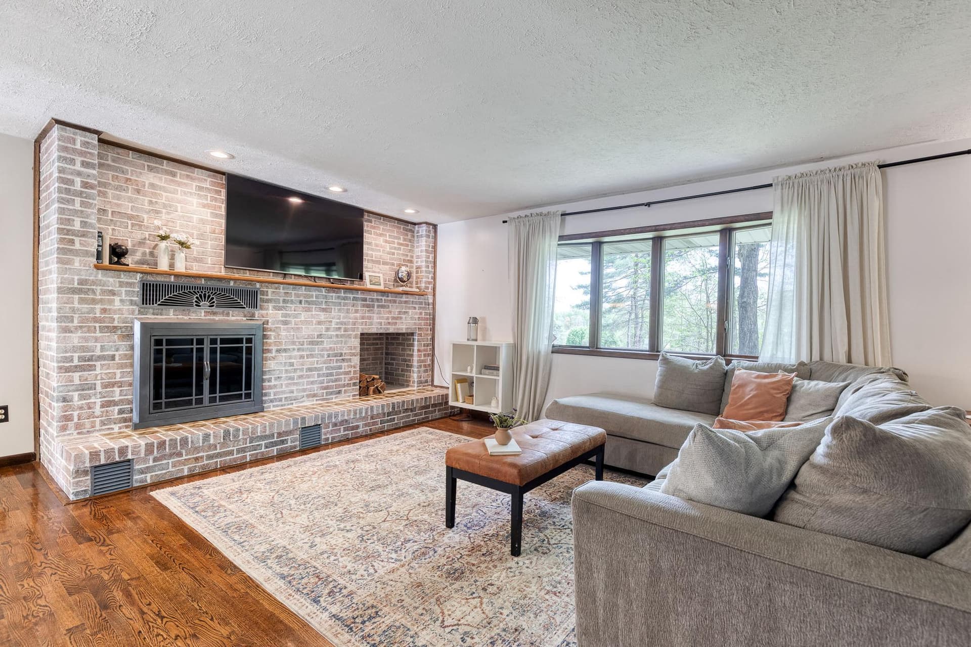 1608 Weyburn Road photo 11