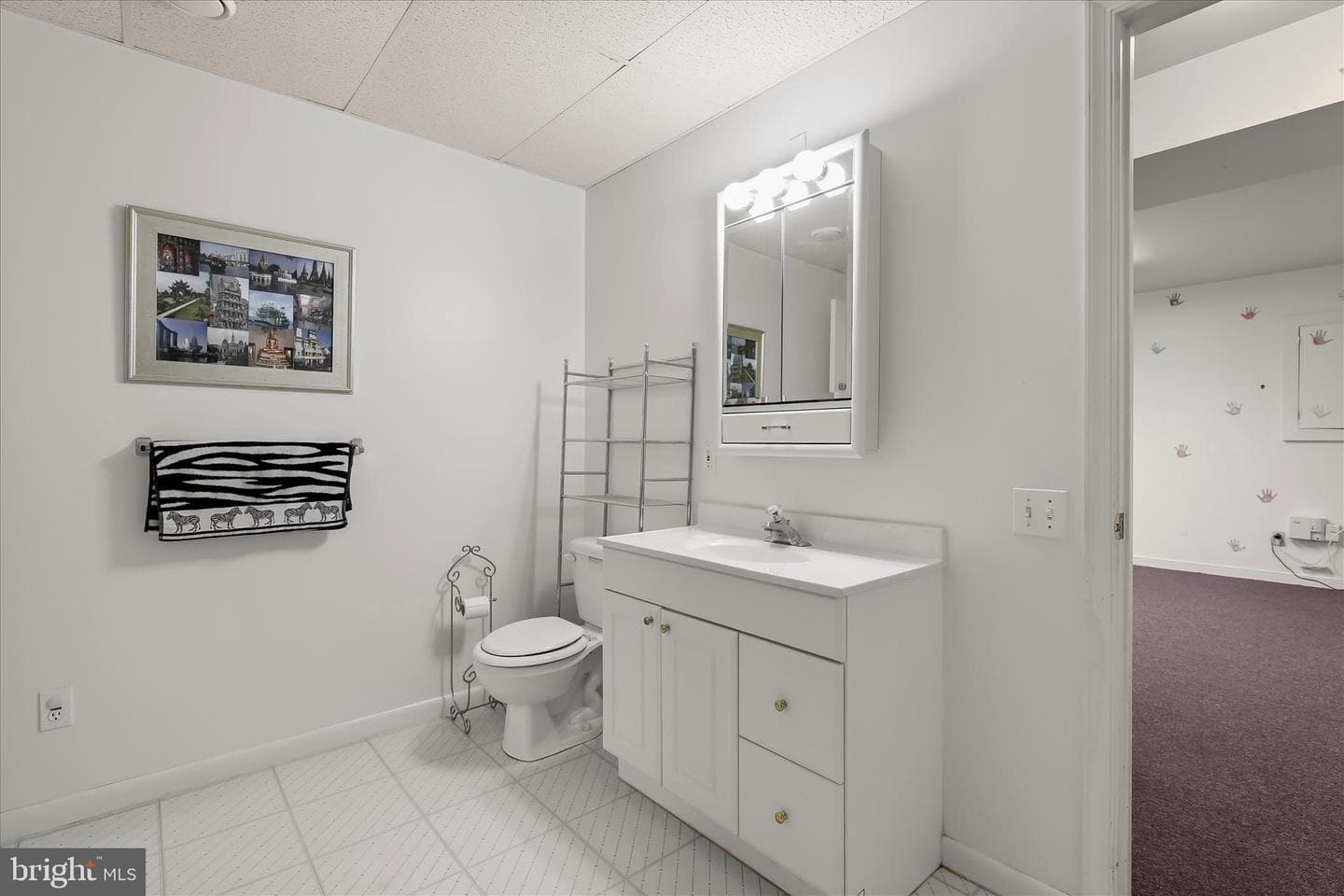 1 Scott Norman Court photo 48