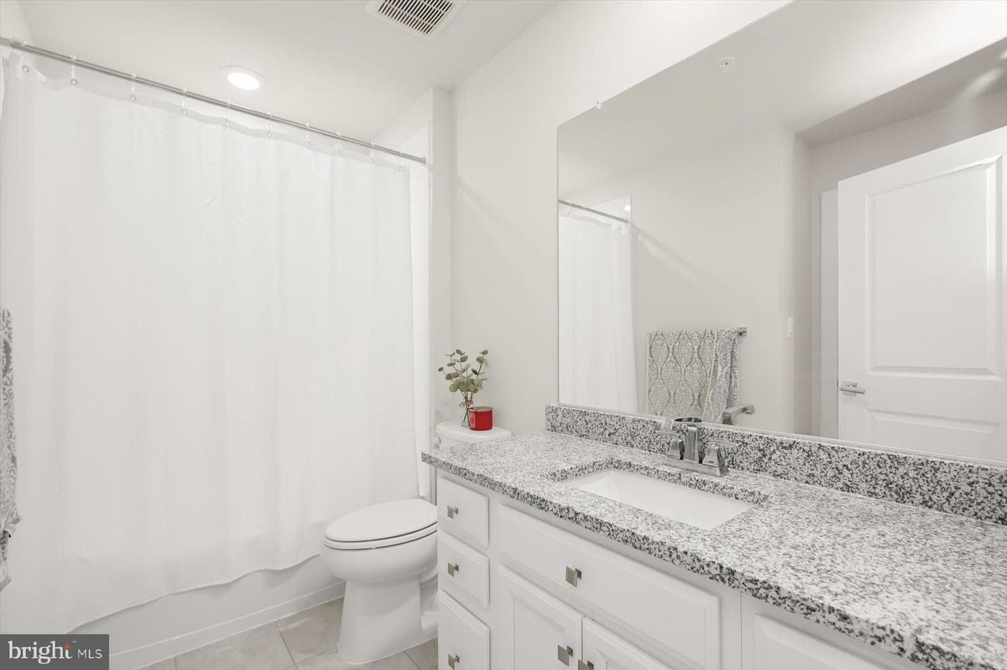 10911 Beckenham Street photo 37