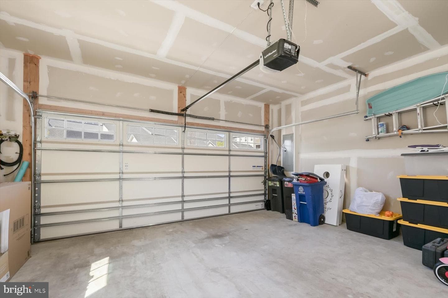 10911 Beckenham Street photo 44