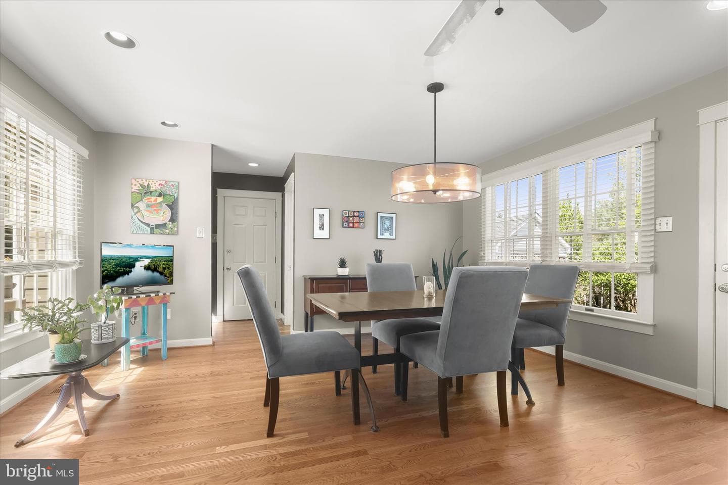 1504 Ivanhoe Avenue photo 22