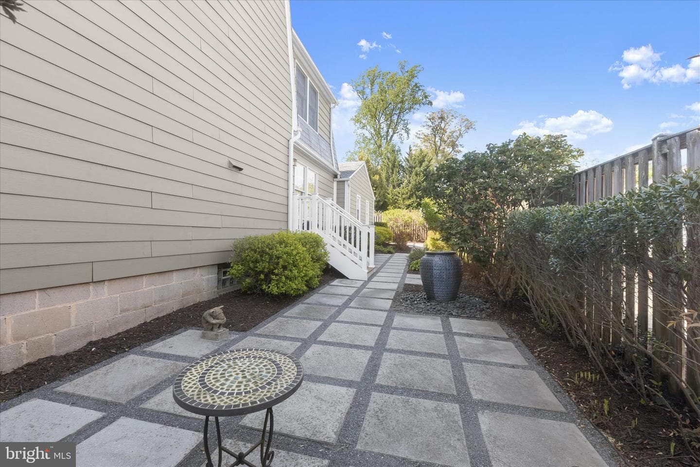 1504 Ivanhoe Avenue photo 49