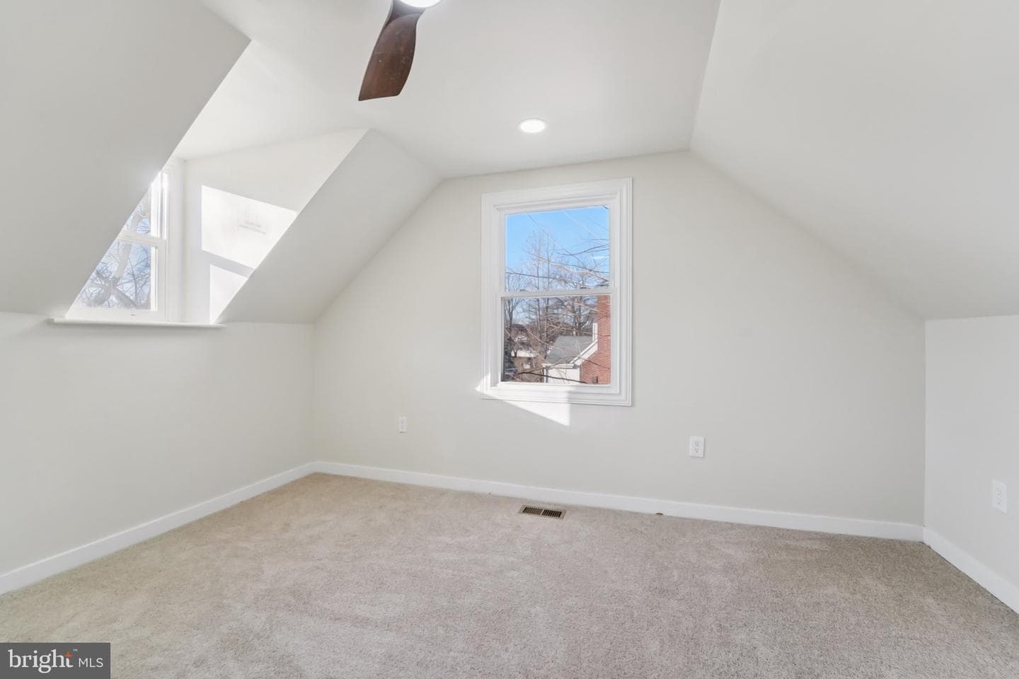 27 Pelczar Avenue photo 20