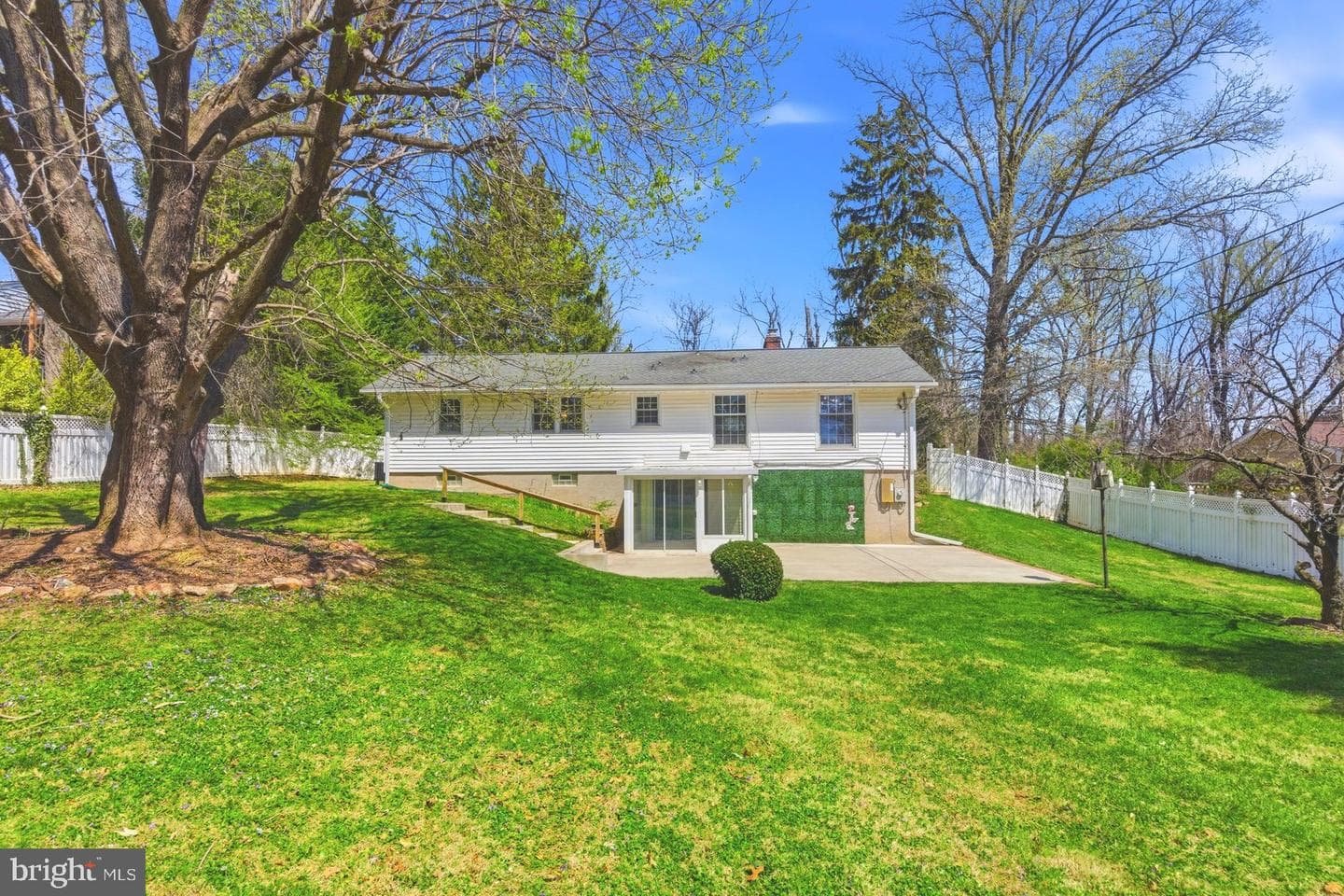 419 Sherwood Road photo 39
