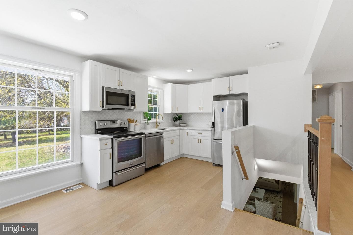 419 Sherwood Road photo 8