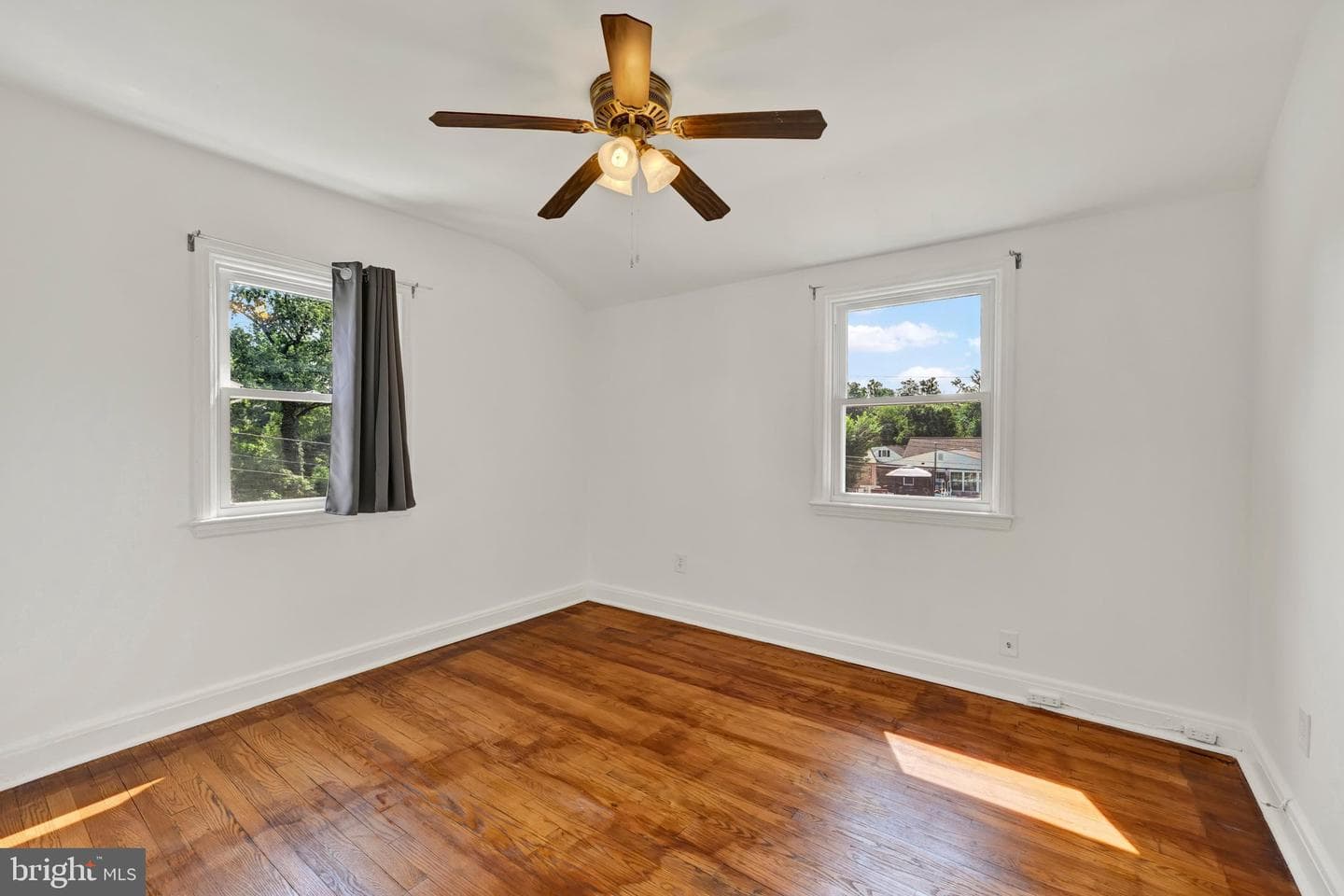 3655 Forest Garden Avenue photo 18