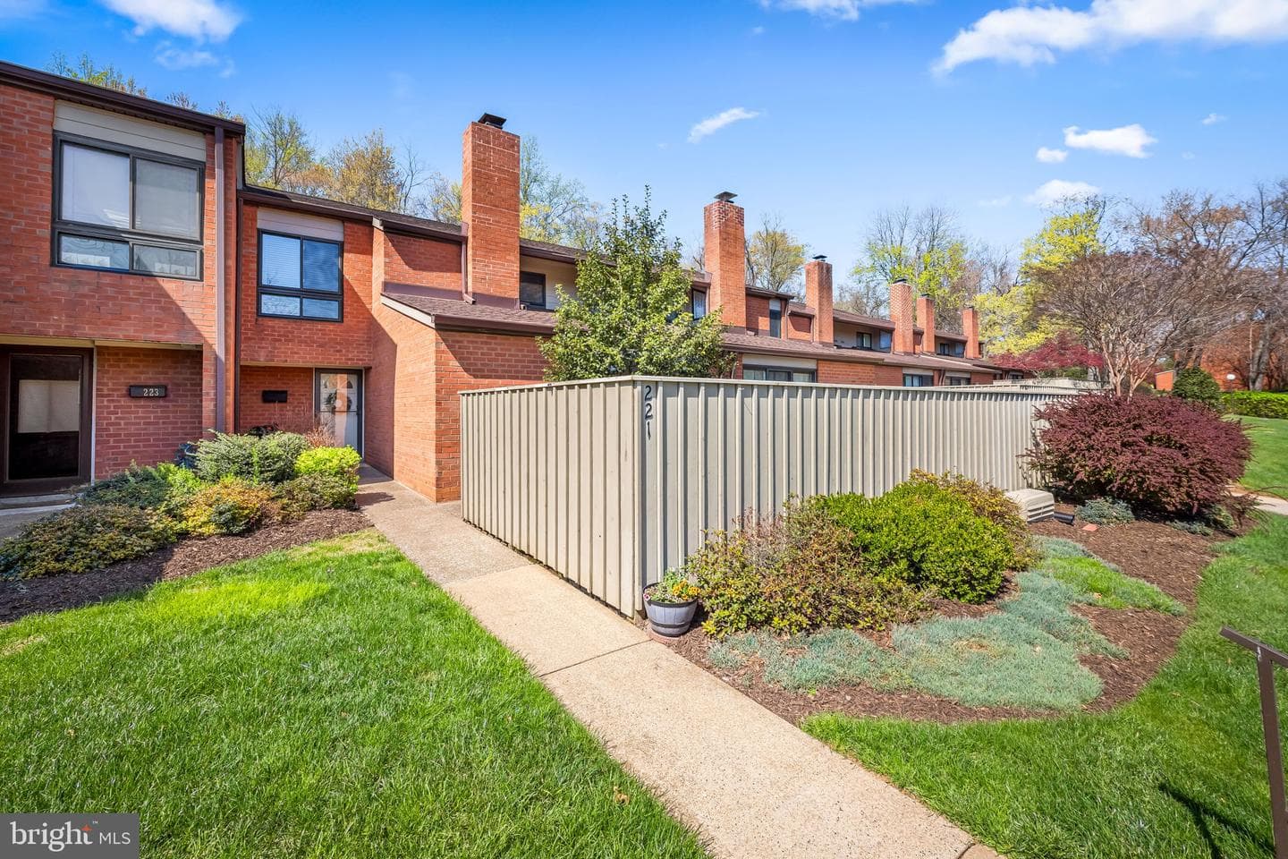 221 Deer Fox Lane