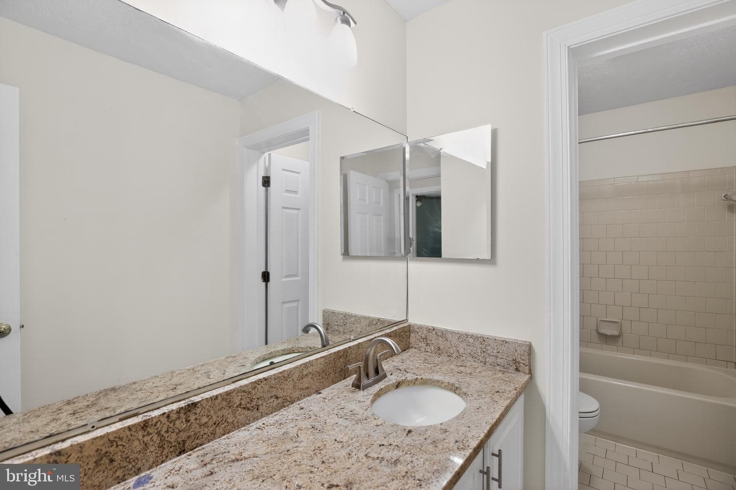 3 Falls Glen Court photo 16