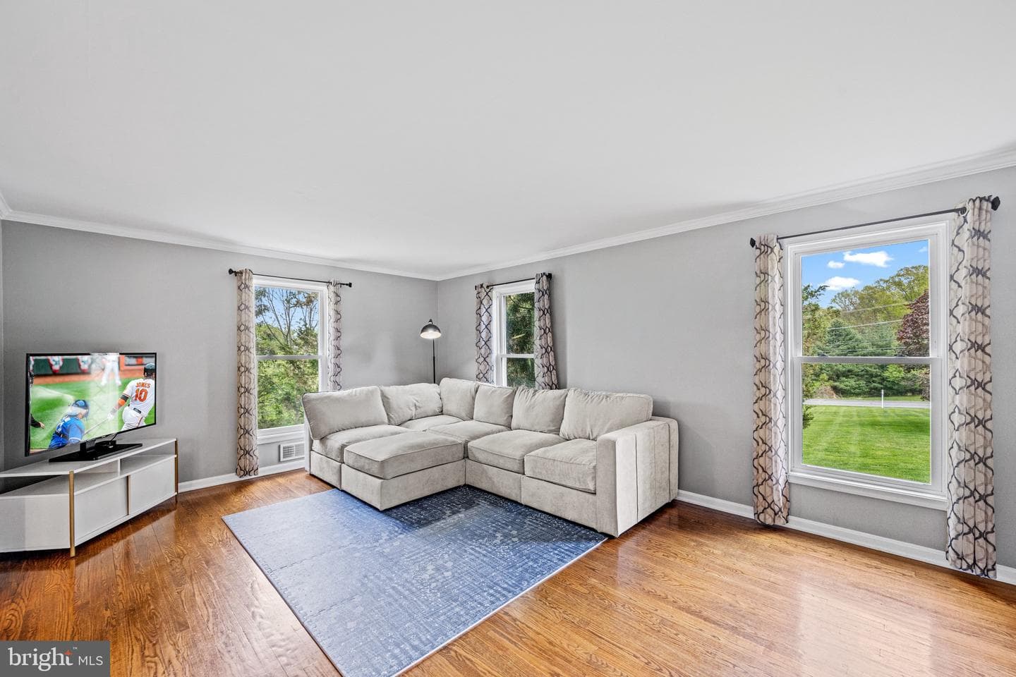 12914 Falls Road photo 21