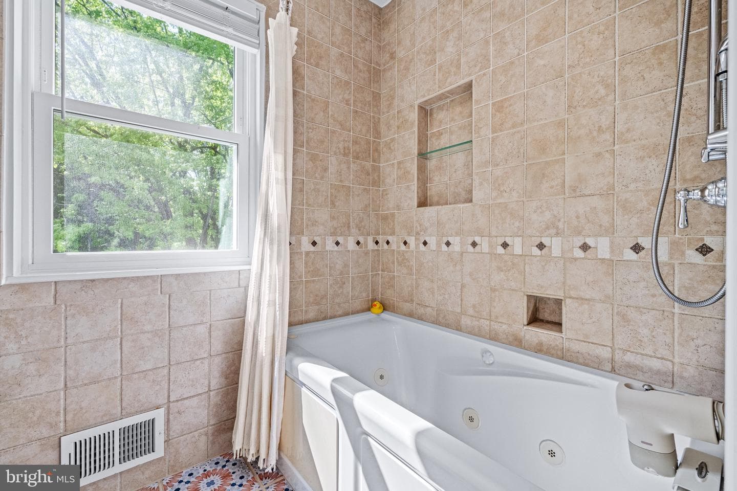 12914 Falls Road photo 38
