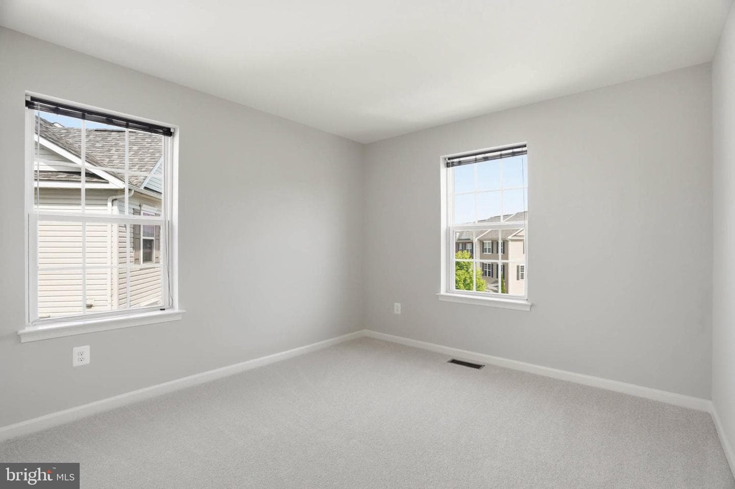 9540 John Locke Way photo 32
