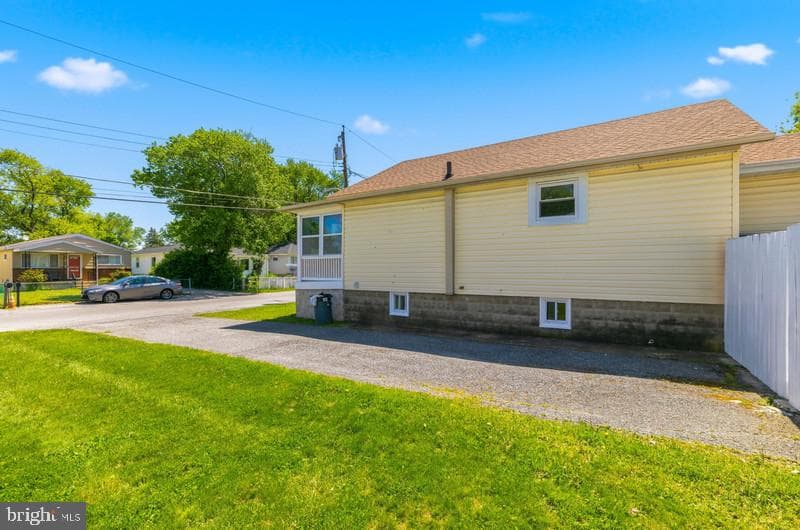 5907 Queen Anne Street photo 33