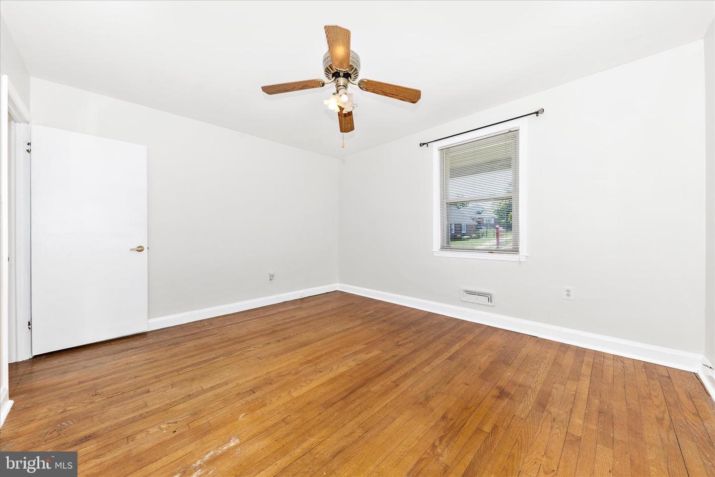 5811 Daybreak Terrace photo 22