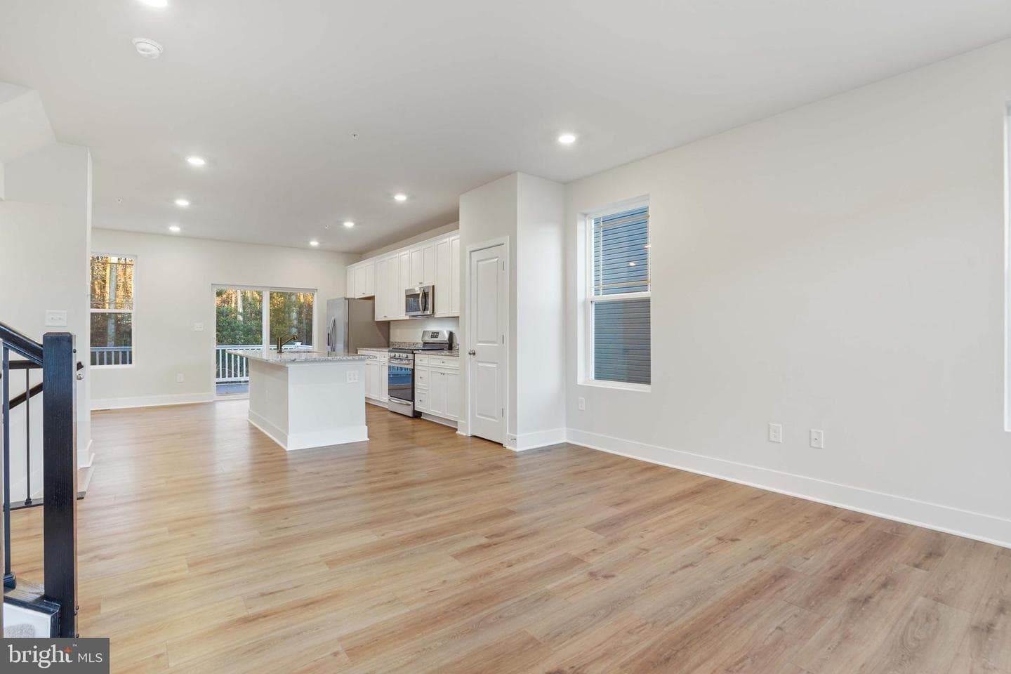 252 Waterstone Rd photo 5
