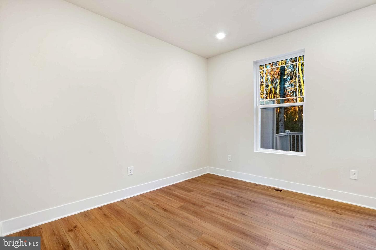 252 Waterstone Rd photo 8