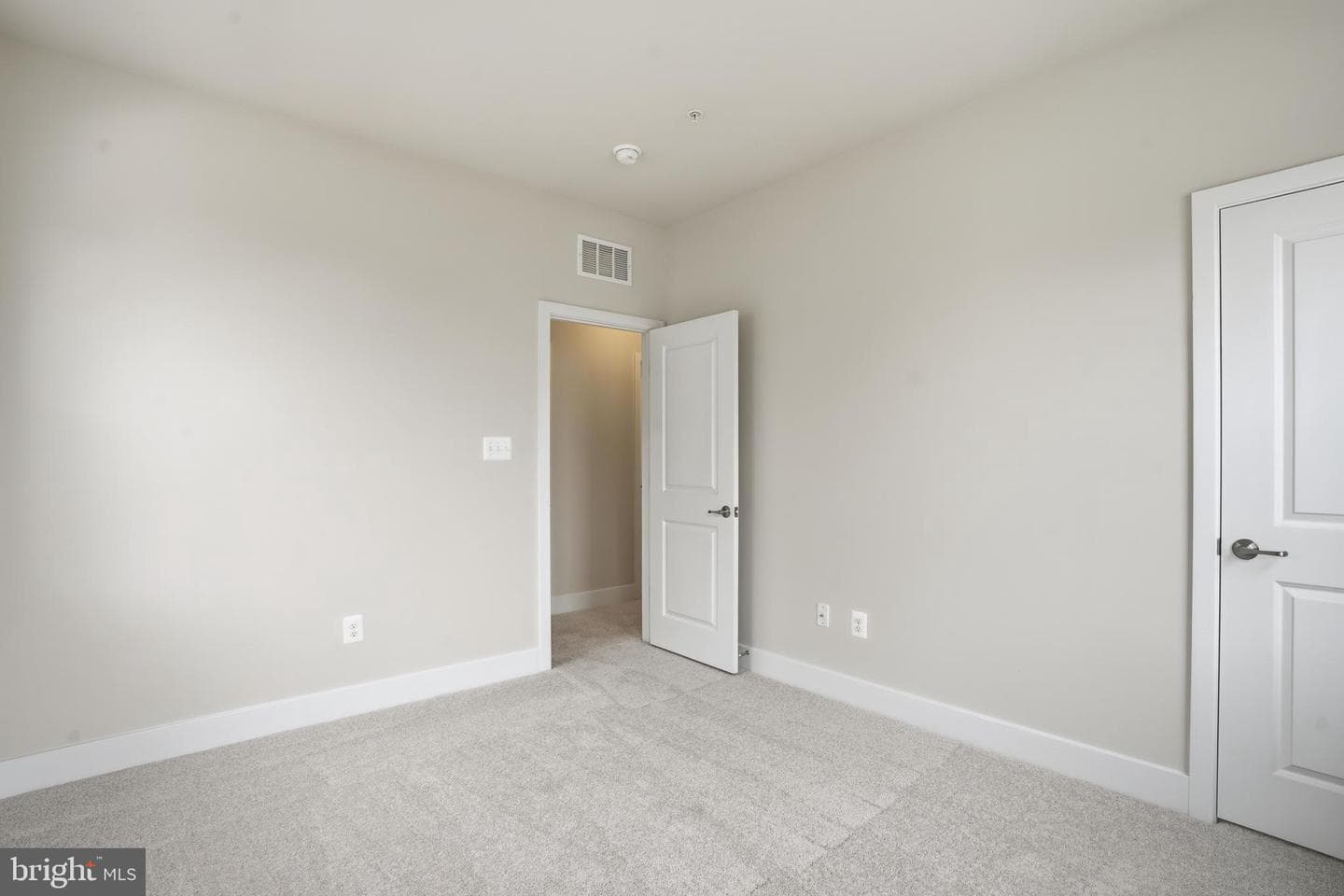 603 Harrington Street photo 33
