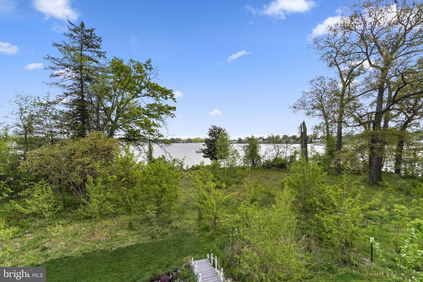 1907 Waters Landing Drive photo 20