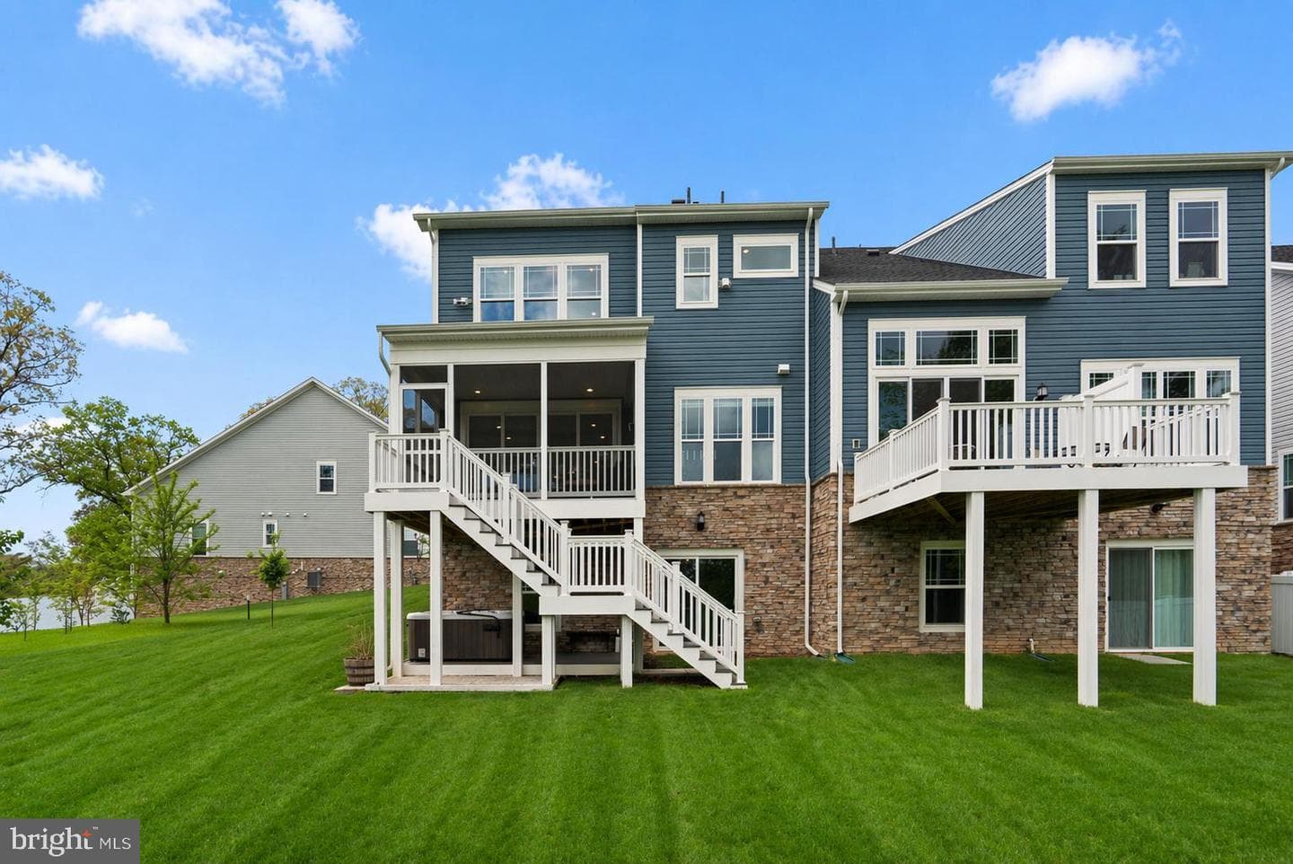 1907 Waters Landing Drive photo 46