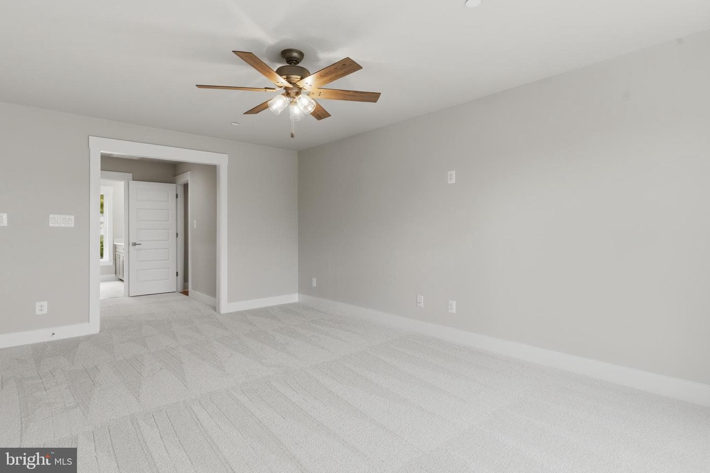 2028 William Avenue photo 40
