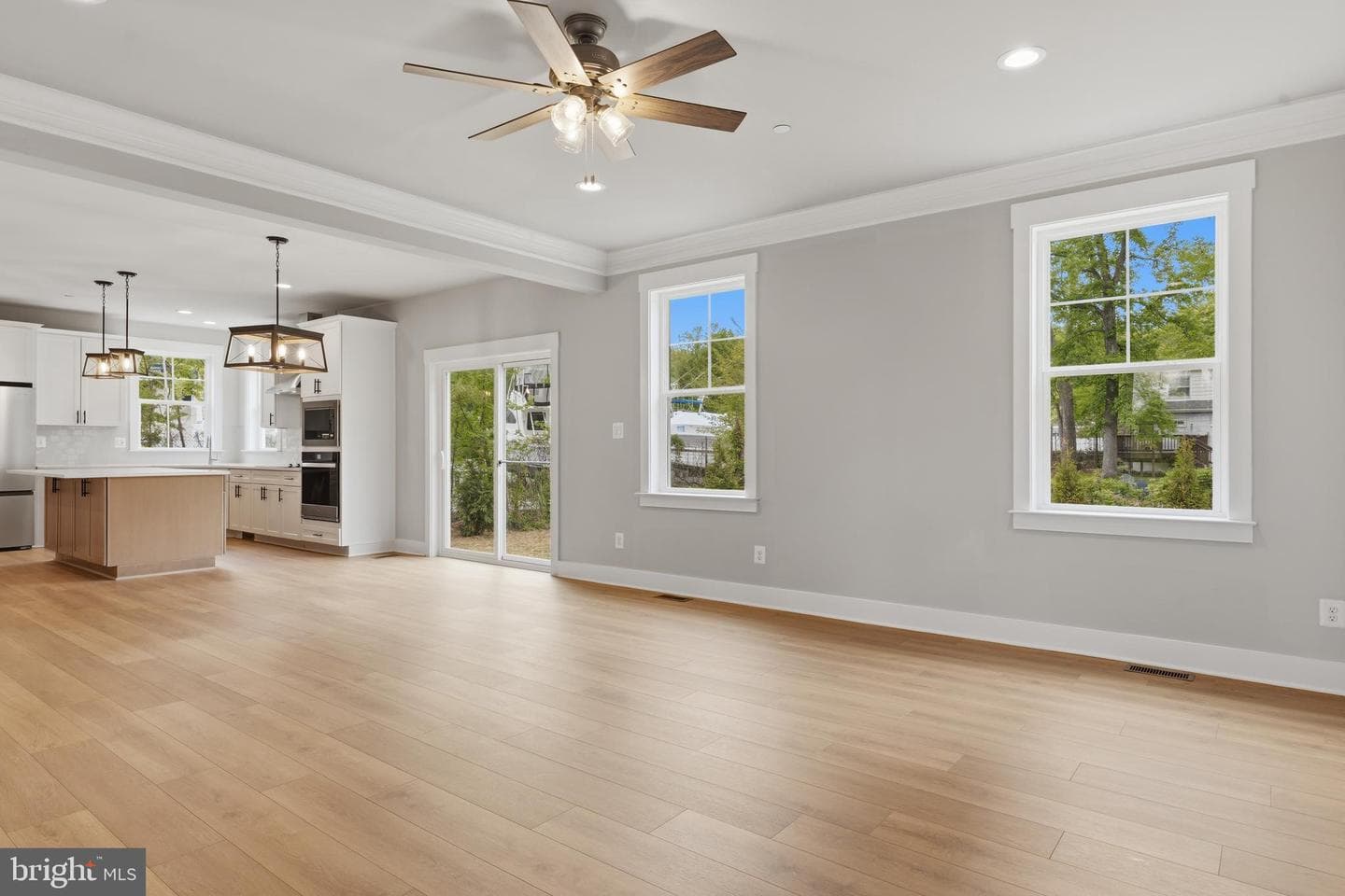 2028 William Avenue photo 9