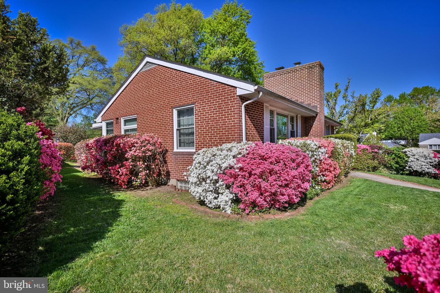 909 Weatherbee Road photo 6